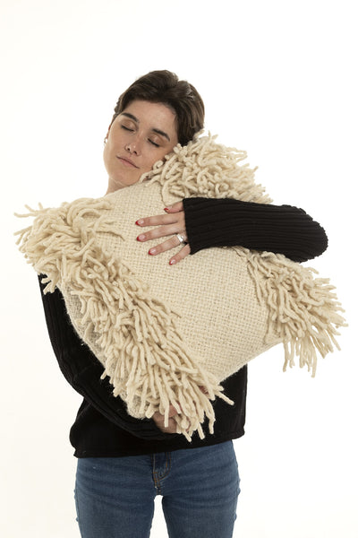 Sheep wool cushion XL with fringes