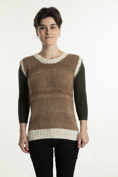 Chaleco tipo suéter hecho de lana de llama