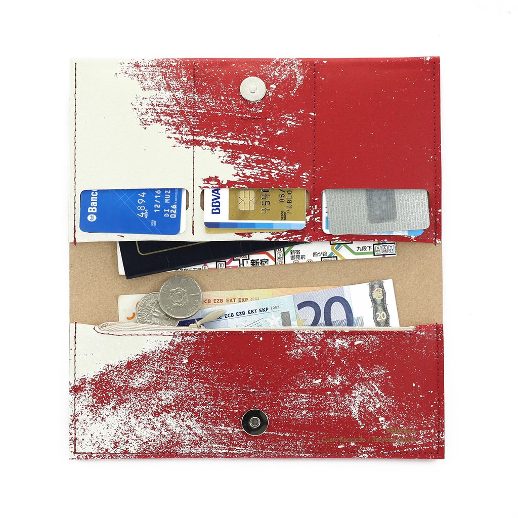 Dokumententasche oder Reisebriefhülle Charlie aus recyceltem Leder Strich Rot