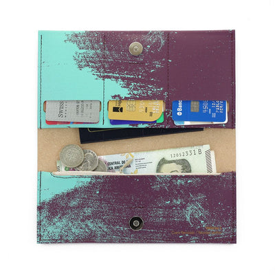 Dokumententasche oder Reisebriefhülle Charlie aus recyceltem Leder Strich Lila